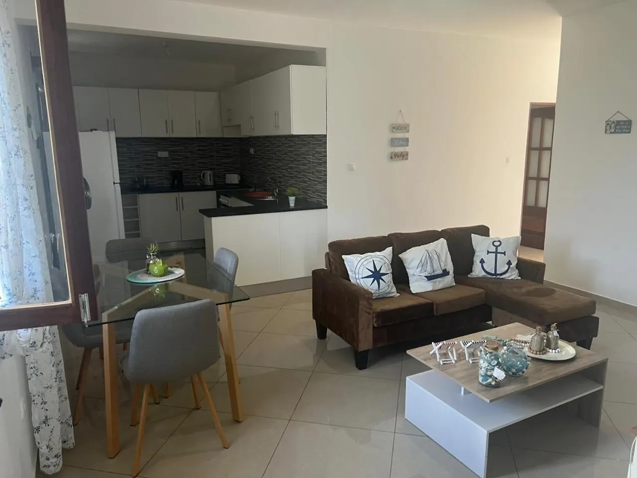 Techas Cozy 2 Bed Apt Tarrafal Apartment